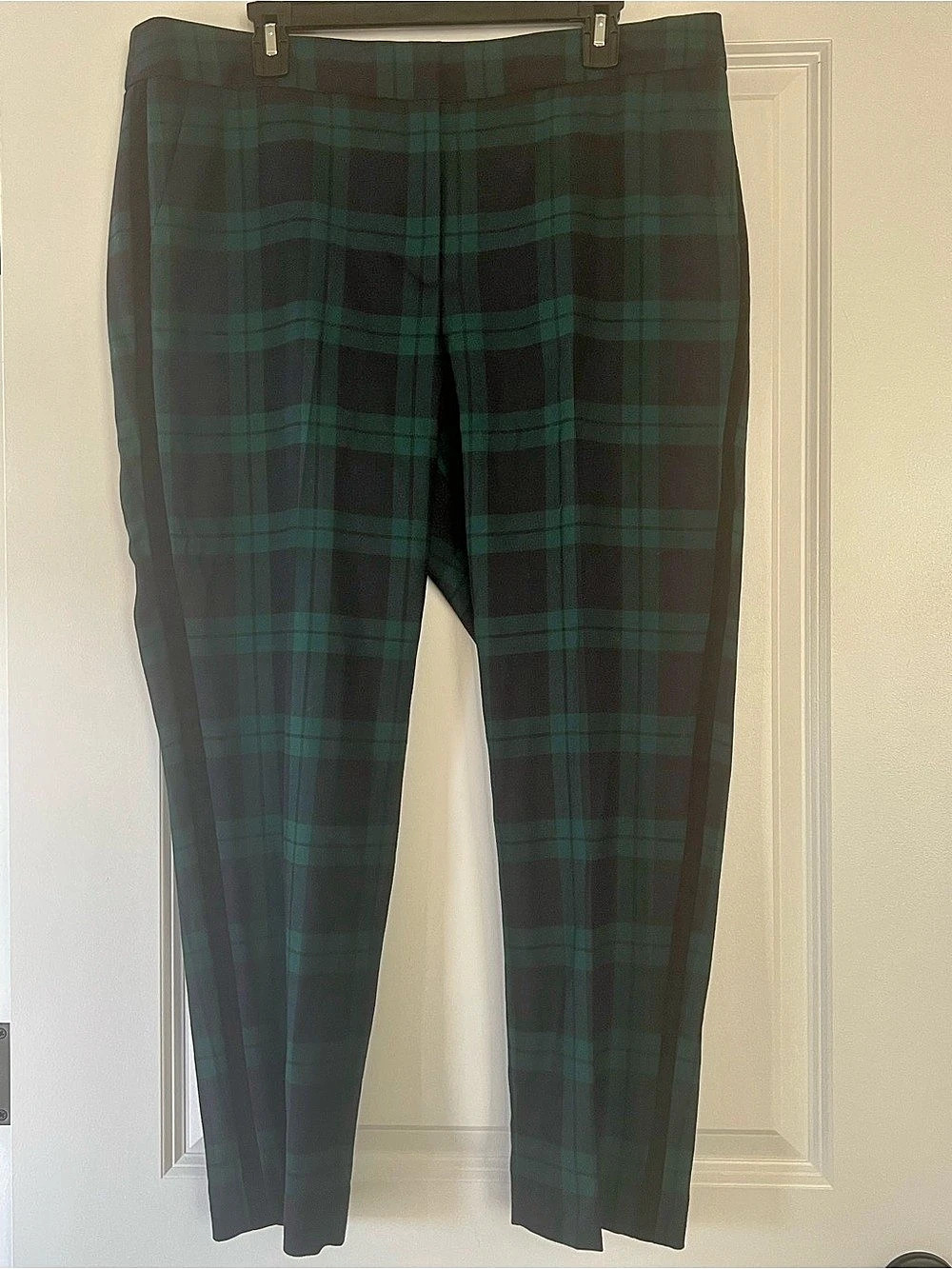 Talbots Hampshire Ankle Plaid Ankle Pants in Black & Green Size 16P